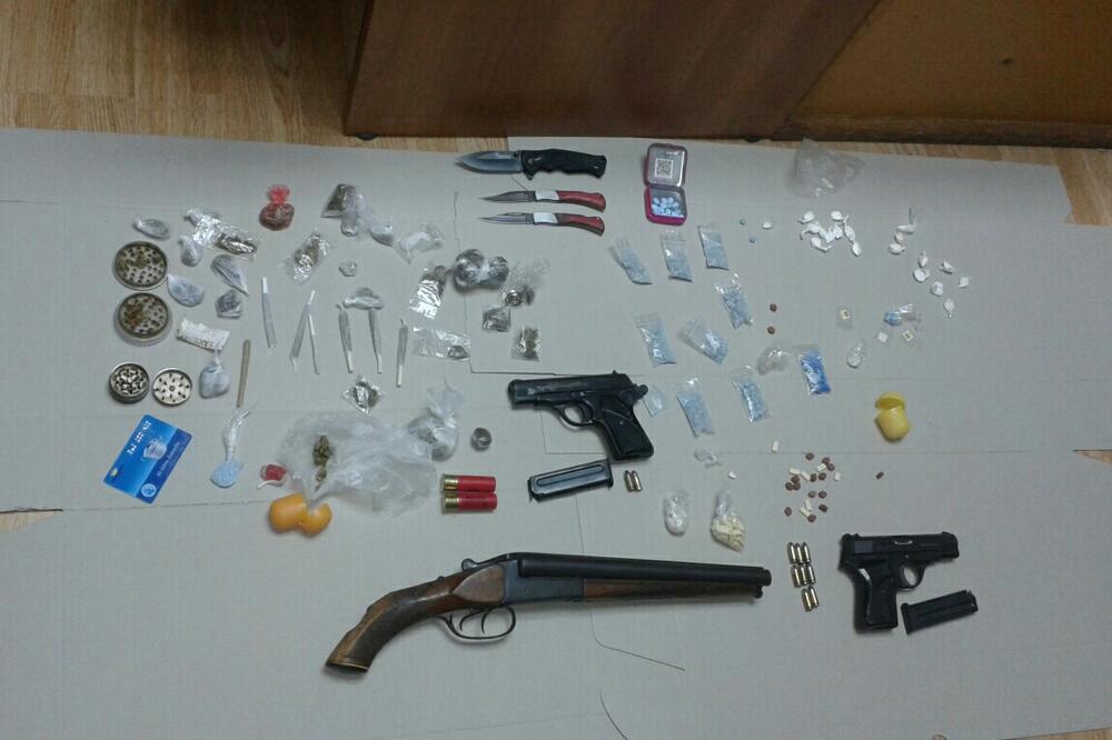 oružje, droga, Foto: Uprava policije