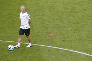 Dešan i Loris helikopterom pred novinare