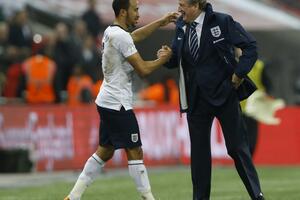 Taunzend pojačao Kristal Palas