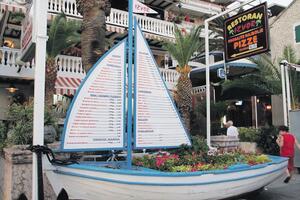 Dječaku pozlilo dok  je plivao u Sutomoru