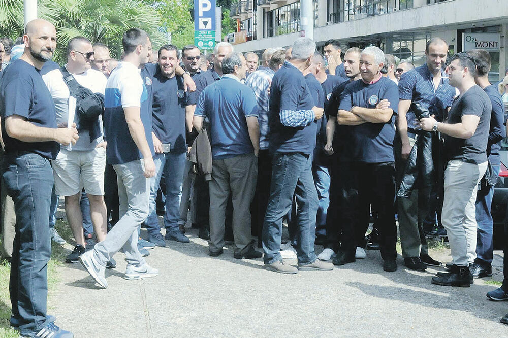 Sindikalci ZIKS-A, Foto: Zoran Đurić