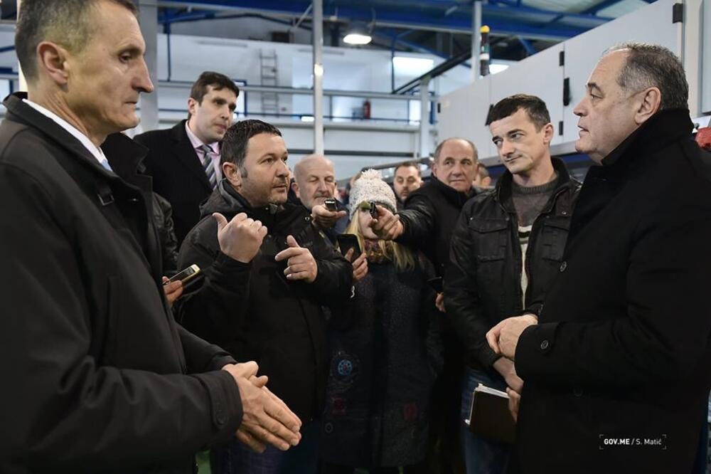 Simović u fabrici vode, Foto: Gov.me/Saša Matić
