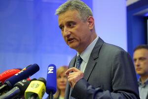 Karamarko podnio ostavku, Orešković i Petrov da učine isto