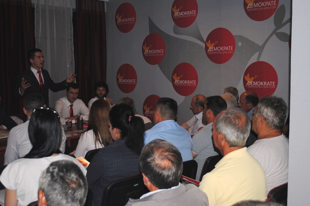 Demokrate, Foto: Demokrate