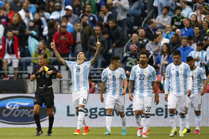Argentina lako sa Bolivijom, i Čile u četvrtfinalu