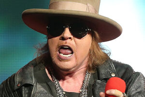 Pjevač "Guns N Roses" se vraća na scenu: Eksel piše autobiografiju...