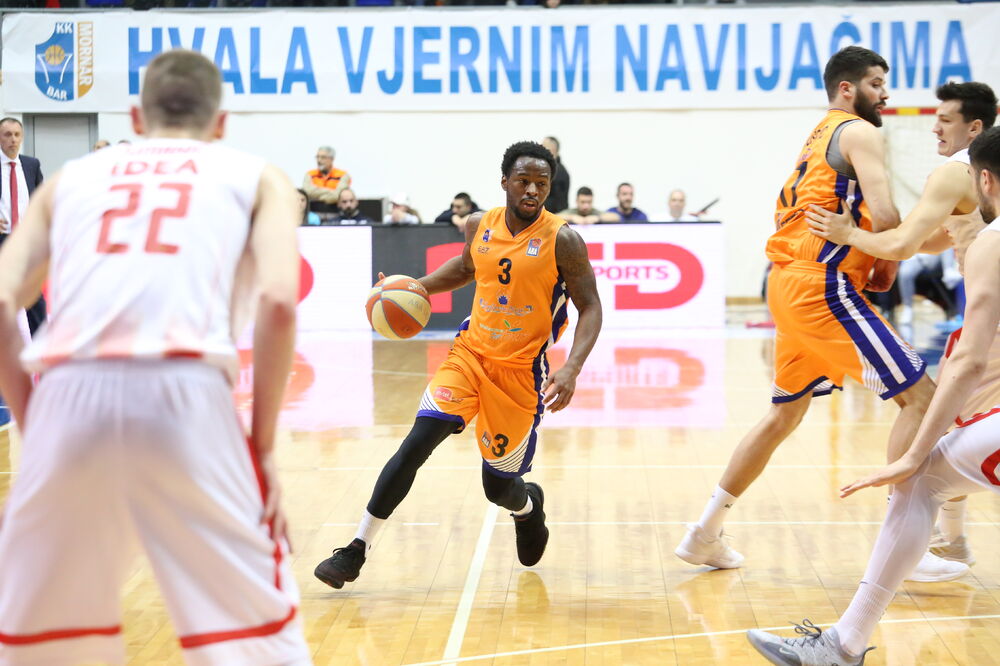 Dešon Najt na večerašnjoj utakmici protiv Zvezde