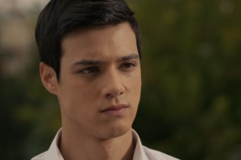 Crna ruža, Foto: Tv Vijesti