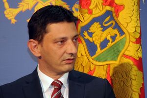 Pajoviću penzija poslije 4 mjeseca vlasti, Marović je gubi