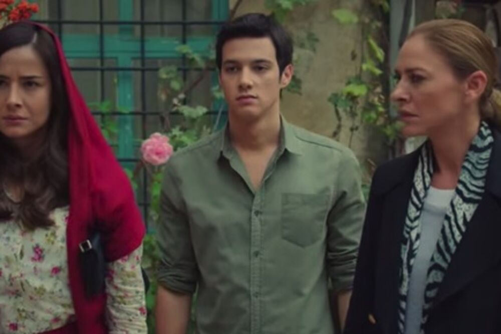 Crna ruža, Foto: Printscreen