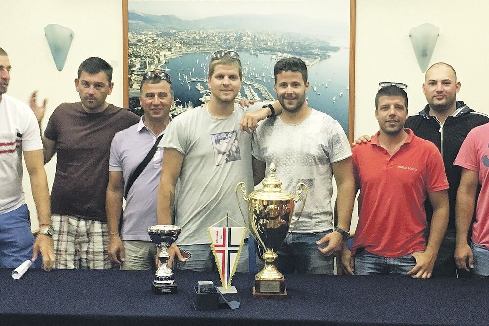 Anđelo roso (novine)