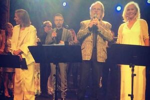 Prvi zajednički nastup Abe u 30 godina