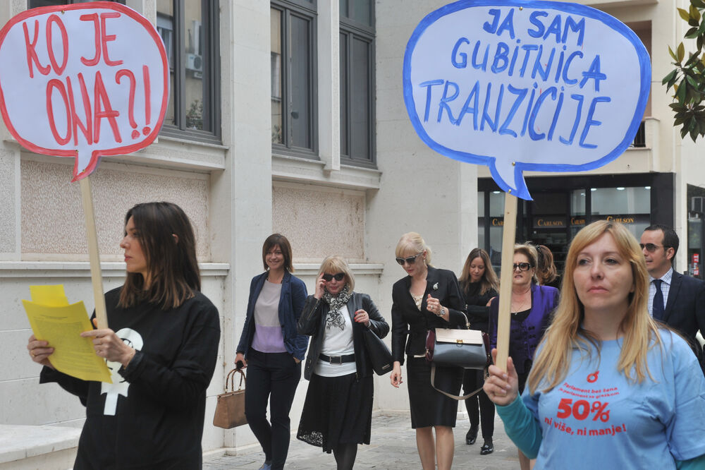 protest ženskih NVO Ko je ona, Foto: Savo Prelević