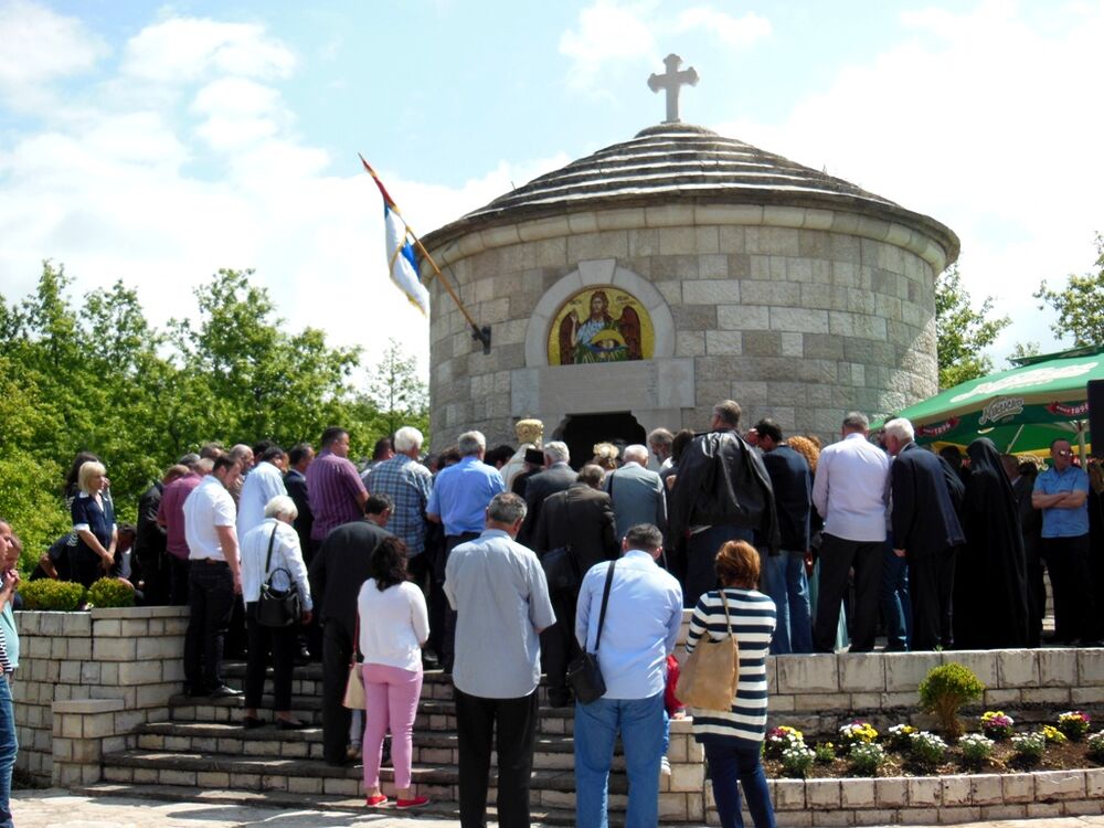 Dol, Pivski zid plača