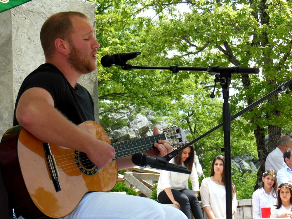 Dol, Pivski zid plača