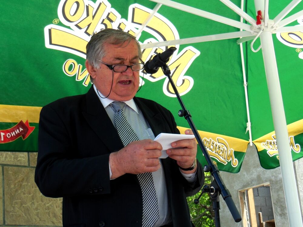 Dol, Pivski zid plača