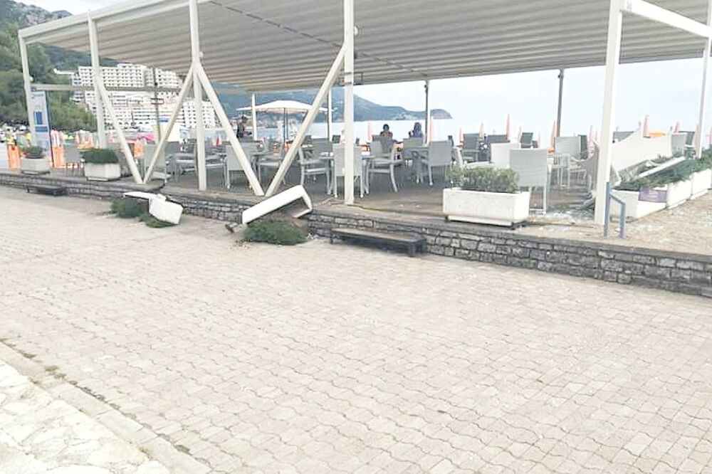 plažni bar Bečići, Foto: Vuk Lajović