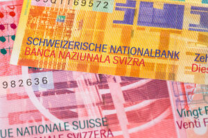 Švajcarci na referendumu o mjesečnom osnovnom prihodu