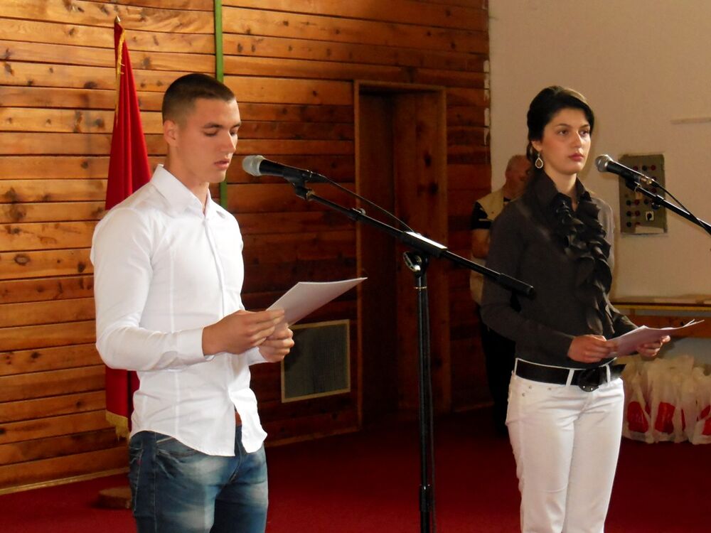 Gimnazija Stojan Cerović Luča