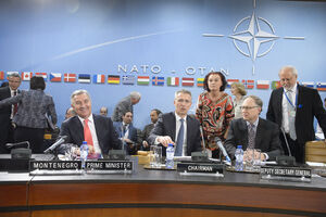 Pristupanje Crne Gore NATO-u