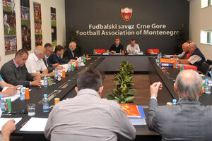 Od 2017. crnogorska Prva liga sa 10 članova