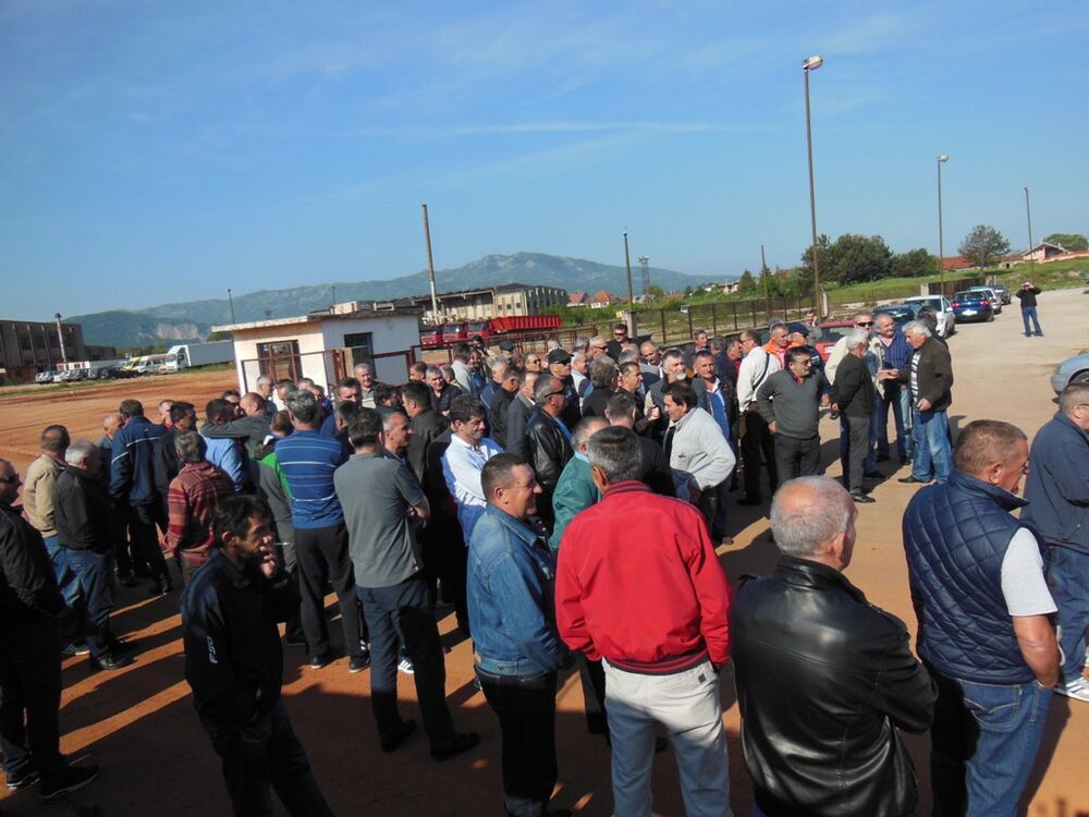 Bivši radnici Rudnika boksita, blokada