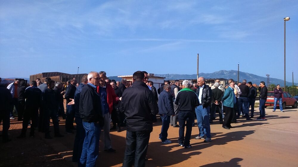 Bivši radnici Rudnika boksita, blokada