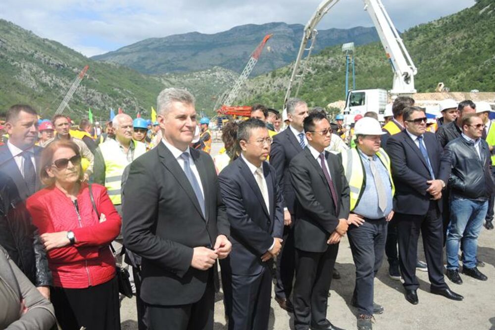Ivan Brajović, posjeta mostu Moračica, Foto: Ministarstvo saobraćaja i pomorstva