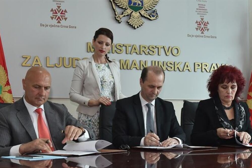 Potpisivanje memoranduma,  o saradnji u borbi protiv trgovine ljudima, Foto: Ministarstvo za ljudska i manjinska prava