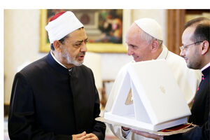 Istorijski susret pape Franje i sunitskog imama