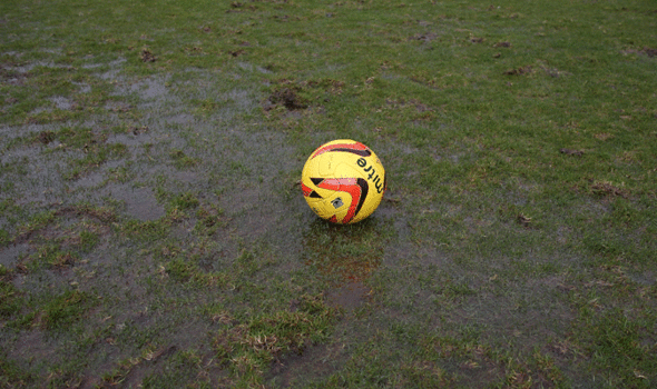 Fudbalska lopta kiša, Foto: Www.express.co.uk