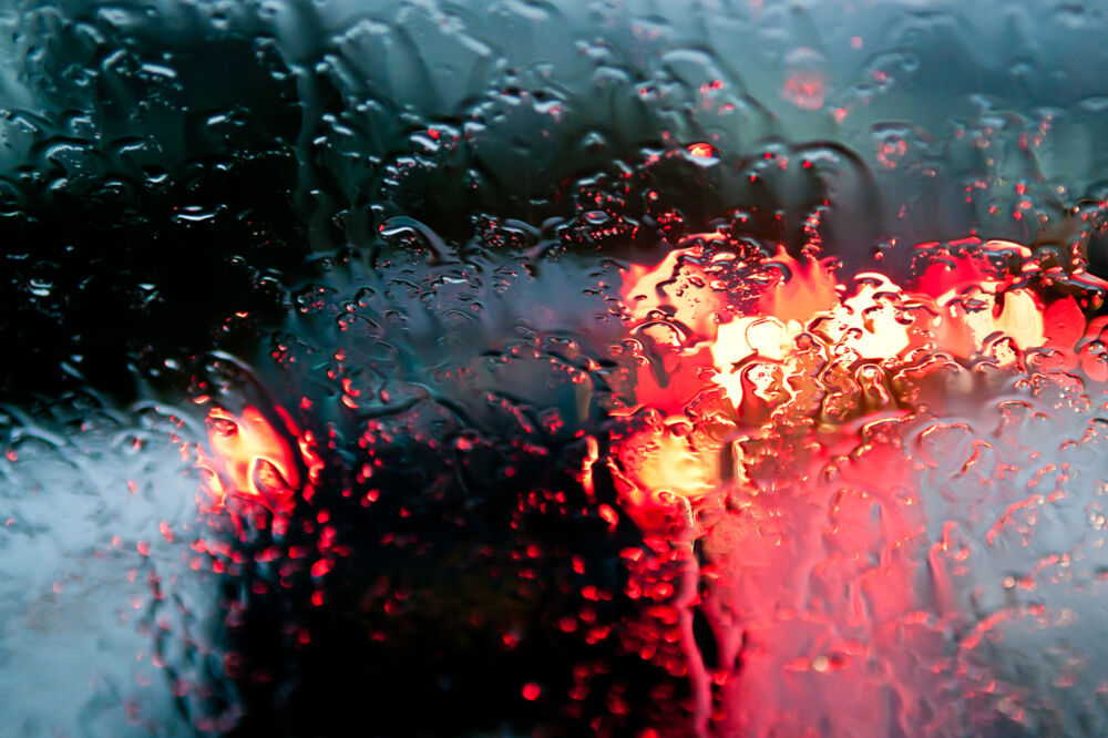 kiša, saobraćaj, noć, Foto: Shutterstock