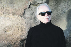 Prvi Karpenterov muzički spot