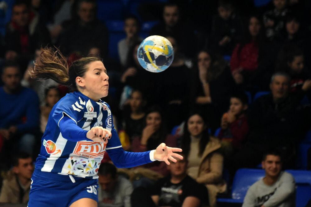 Upozorava na individualni kvalitet igračica francuskog tima: Itana Grbić, Foto: Boris Pejović