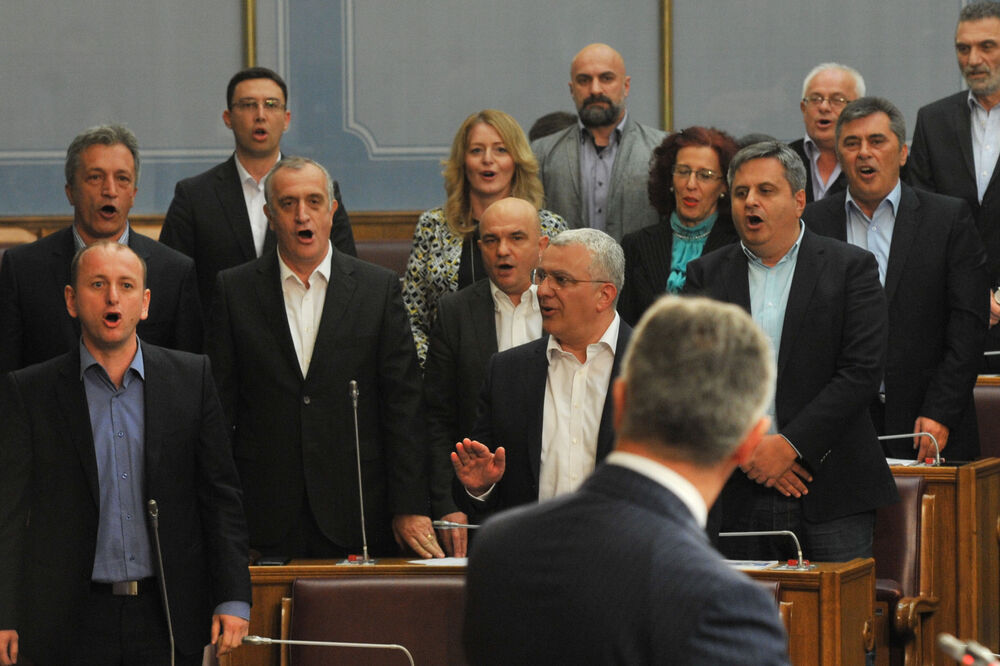 incident, Skupština, Foto: Savo Prelević