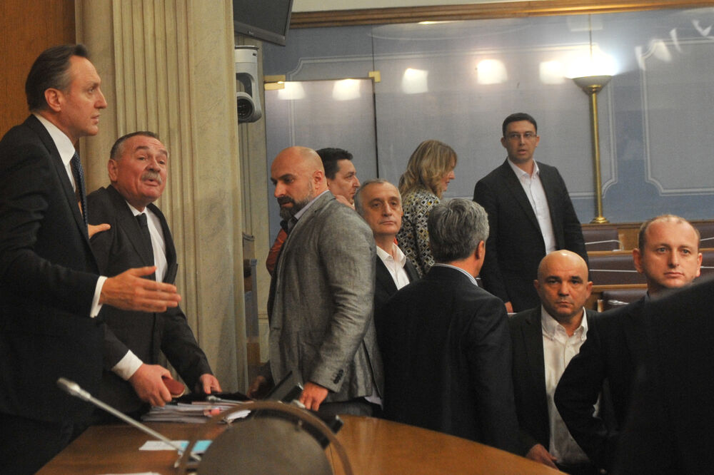 incident, Skupština, Foto: Savo Prelević