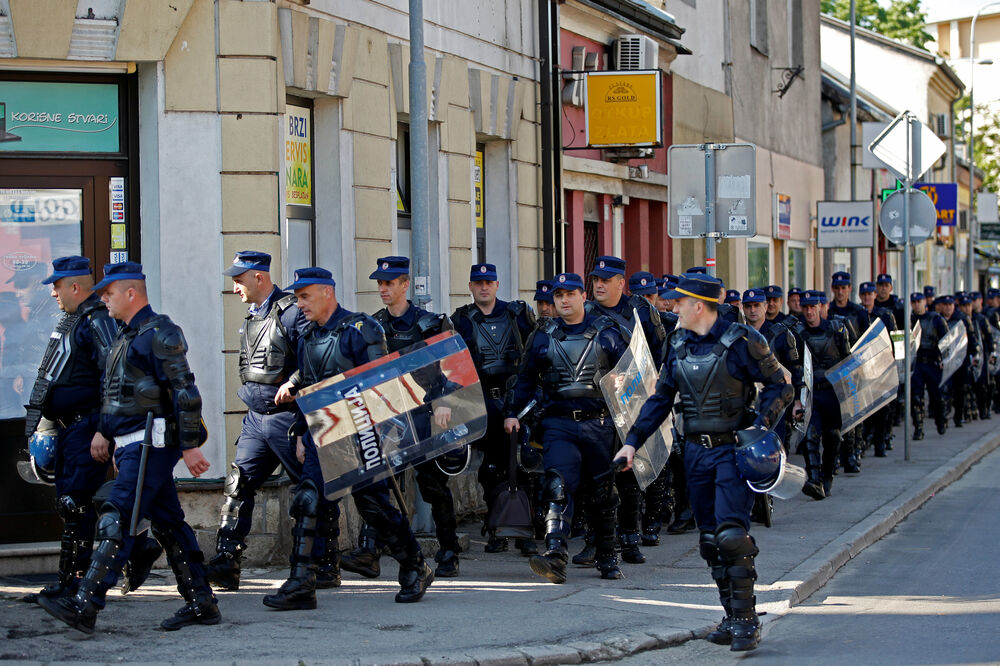 policija, Banjaluka, Foto: Reuters