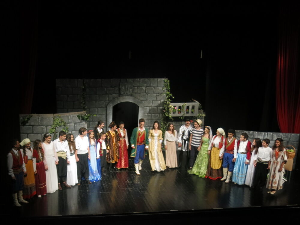 predstava đaka oš drago milović