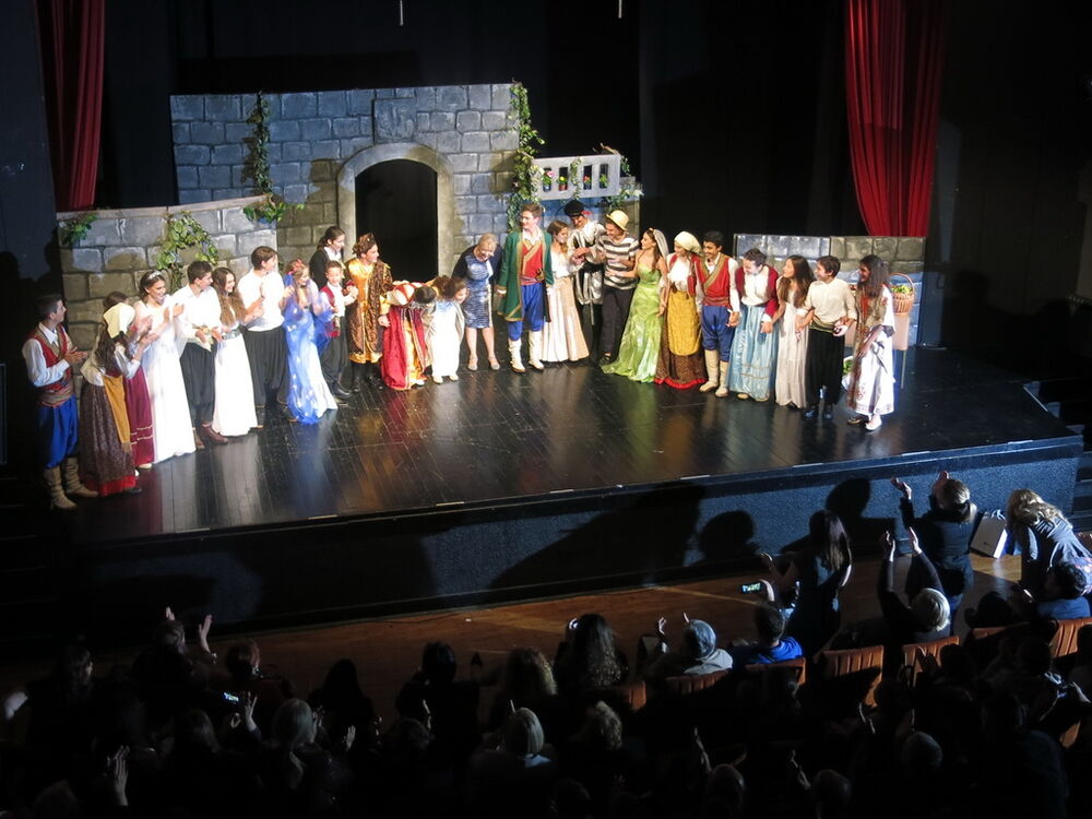 predstava đaka oš drago milović