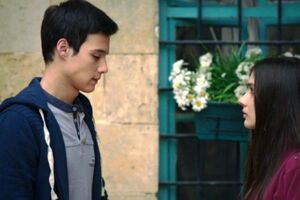 "Crna ruža": Ajše skuplja hrabrost i suprotstavlja se Kendalu