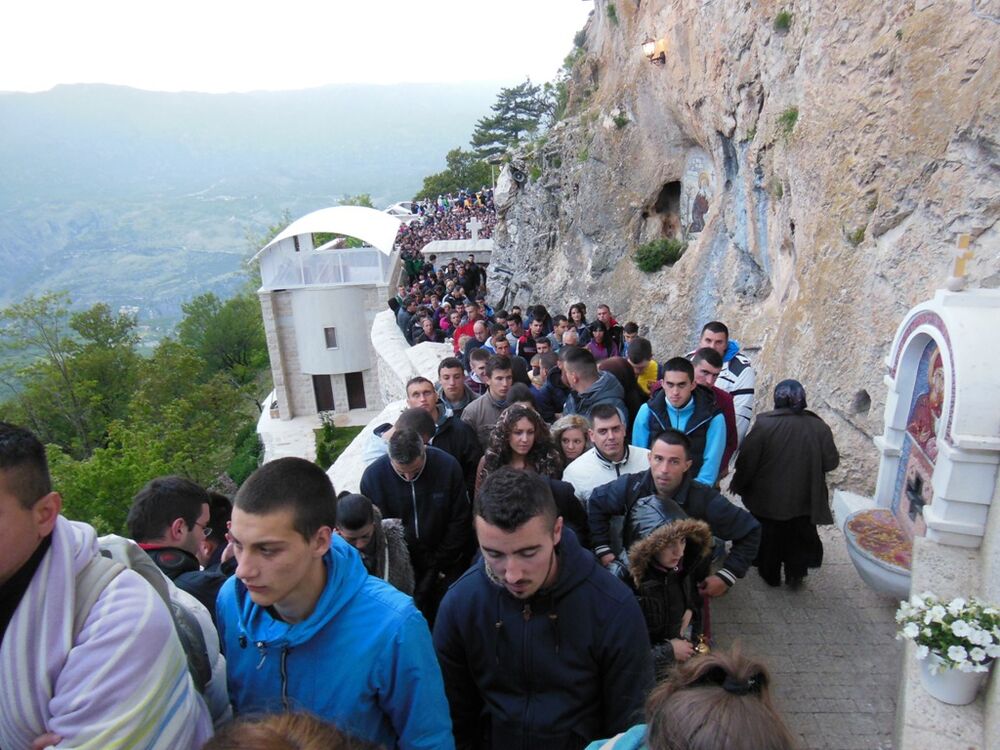 Proslava, Svetog Vasilija Ostroškog