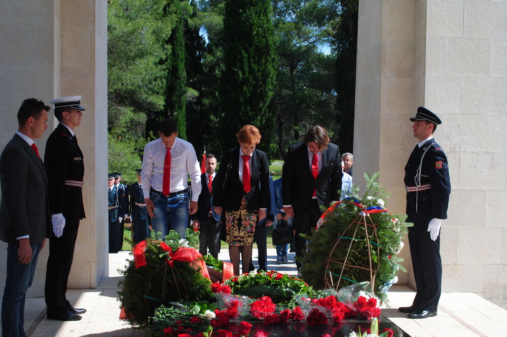 Demokratska Crna Gora, polaganje vijenaca, Foto: Demokratska Crna Gora