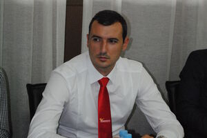 Demokrate: Učinićemo sve da prekinemo negativnu kadrovsku selekciju