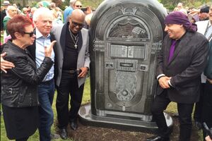 U Klivlendu postavljen spomenik ocu rock 'n' roll-a Alanu Fridu
