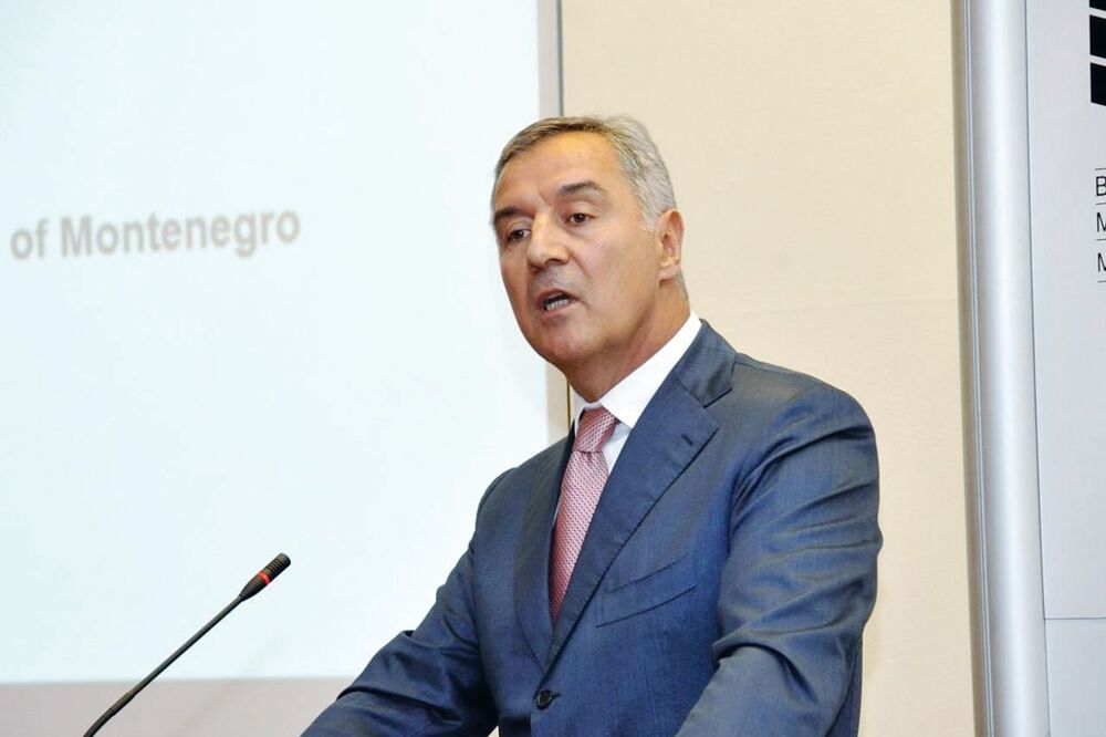 Milo Đukanović (Novine)