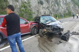 Udes na putu Podgorica - Nikšić: Jedna žena lakše povrijeđena