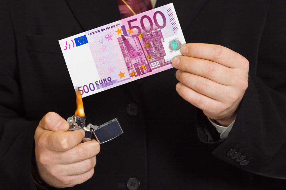 500 eura, Foto: Shutterstock