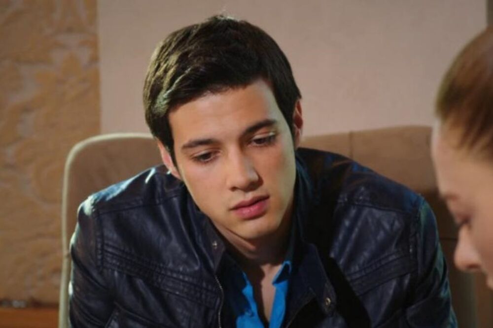 Crna ruža, Foto: TV Vijesti