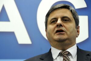 Radunović: Opozicija ima dovoljno glasova da sruši vladu