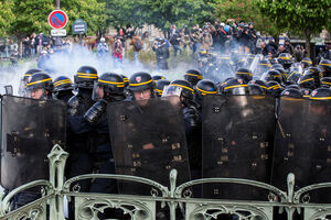 Francuska: Privedeno 214 osoba, povrijeđeno 78 policajaca